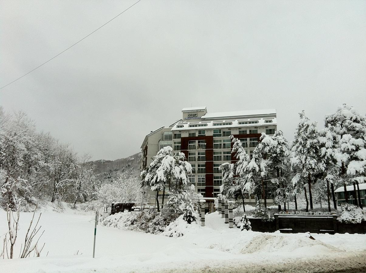 Coop Sweet House Pyeongchang Hotel Kültér fotó